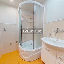 Predaj, trojizbový družstevný byt Hnúšťa, 1. mája - EXKLUZÍVNE HALO REALITY