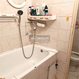 REZERVOVANÉ - Predaj, jednoizbový byt Nováky - EXKLUZÍVNE HALO REALITY