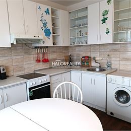 REZERVOVANÉ - Predaj, jednoizbový byt Nováky - EXKLUZÍVNE HALO REALITY