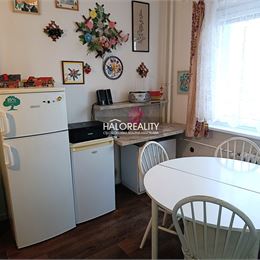 REZERVOVANÉ - Predaj, jednoizbový byt Nováky - EXKLUZÍVNE HALO REALITY