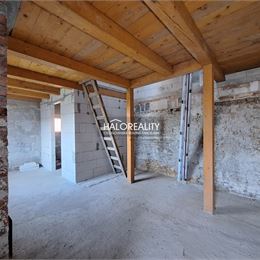 Predaj, rodinný dom Nitrica - EXKLUZÍVNE HALO REALITY