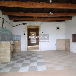 Predaj, rodinný dom Veľké Lovce, nutná kompletná rekonštrukcia - EXKLUZÍVNE HALO REALITY