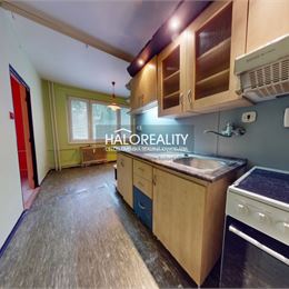 Predaj, trojizbový byt Tisovec - ZNÍŽENÁ CENA - EXKLUZÍVNE HALO REALITY