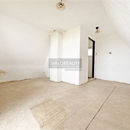 Predaj, chata Kamenný Most, s vinicou, vzdialená necelých 5 km od Štúrova - EXKLUZÍVNE HALO REALITY