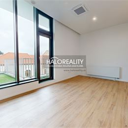 Prenájom, kancelársky priestor Rimavská Sobota, 94m² - Bélu Bartóka - 2x Parkovanie - Terasa 72 m² -