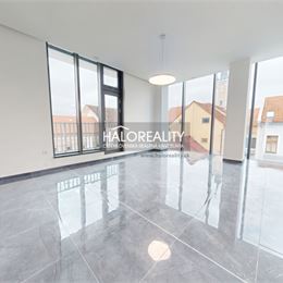 Prenájom, kancelársky priestor Rimavská Sobota, 94m² - Bélu Bartóka - 2x Parkovanie - Terasa 72 m² -