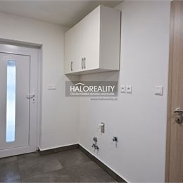 Prenájom, rodinný dom Nová Baňa - NOVOSTAVBA - EXKLUZÍVNE HALO REALITY