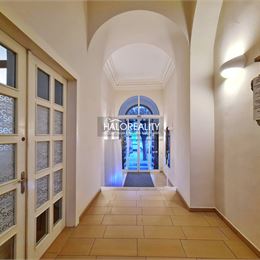 Prenájom, kancelársky priestor Bratislava Staré Mesto, Zochova (57,95 m²)