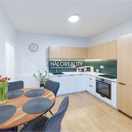 Prenájom, trojizbový byt Bratislava Ružinov, Jašíkova