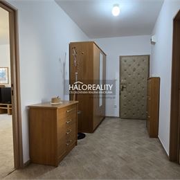 Prenájom, trojizbový byt Levice, Rybníky V