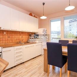 Prenájom, trojizbový byt Považská Bystrica, Rozkvet - EXKLUZÍVNE HALO REALITY