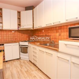 Prenájom, trojizbový byt Považská Bystrica, Rozkvet - EXKLUZÍVNE HALO REALITY