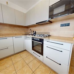 Prenájom, trojizbový byt Hnúšťa, Klokočova - EXKLUZÍVNE HALO REALITY