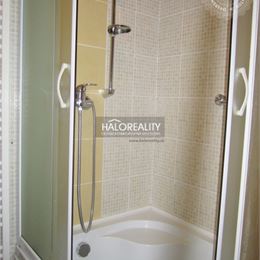 Prenájom, dvojizbový byt Bojnice, Lúčky, s garážou - EXKLUZÍVNE HALO REALITY