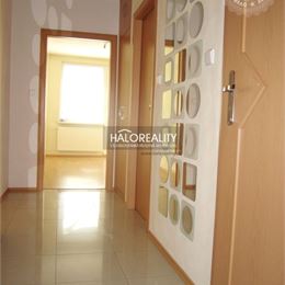 Prenájom, dvojizbový byt Bojnice, Lúčky, s garážou - EXKLUZÍVNE HALO REALITY