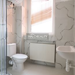 Prenájom, jednoizbový byt Nové Zámky, priamo v centre mesta