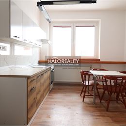 Prenájom, jednoizbový byt Nové Zámky, priamo v centre mesta