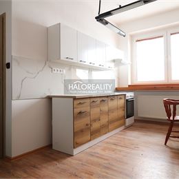 Prenájom, jednoizbový byt Nové Zámky, priamo v centre mesta