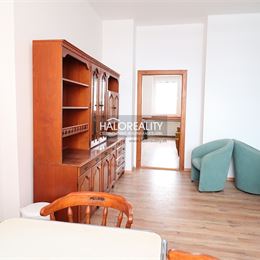 Prenájom, jednoizbový byt Nové Zámky, priamo v centre mesta