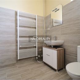 Prenájom, jednoizbový byt Nové Zámky, priamo v centre mesta