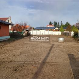 Predaj, pozemok pre rodinný dom 824 m² Váhovce - ZNÍŽENÁ CENA - EXKLUZÍVNE HALO REALITY