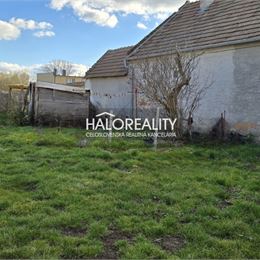 Predaj, pozemok so starým domom Veľká Mača - EXKLUZÍVNE HALO REALITY