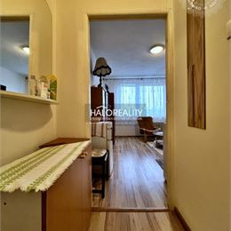 Prenájom, garsónka Levice, po rozsiahlej rekonštrukcii