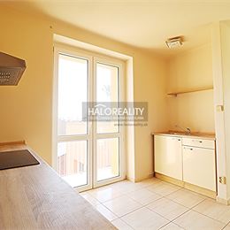 Prenájom, garsónka Nové Zámky, s balkónom, priamo v centre mesta - EXKLUZÍVNE HALO REALITY