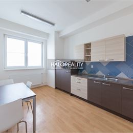 Predaj, administratívny priestor Kolíňany - EXKLUZÍVNE HALO REALITY