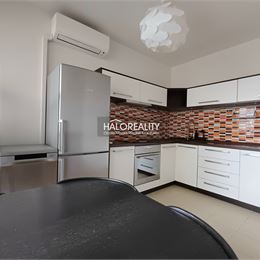 Predaj, dvojizbový byt Bratislava Ružinov, Trnávka, s balkónom - ZNÍŽENÁ CENA - EXKLUZÍVNE HALO REALITY