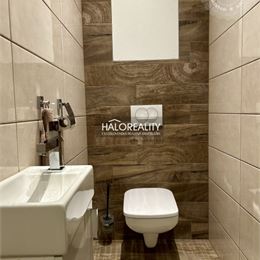 Predaj, trojizbový byt Prievidza, s parkovacím miestom - NOVOSTAVBA - EXKLUZÍVNE HALO REALITY