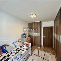 Predaj, trojizbový byt Prievidza, s parkovacím miestom - NOVOSTAVBA - EXKLUZÍVNE HALO REALITY