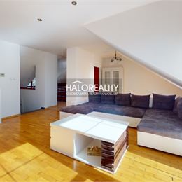 Predaj, štvorizbový byt Spišská Nová Ves, Banícka, podkrovný - EXKLUZÍVNE HALO REALITY