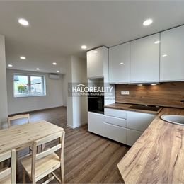 Predaj, rodinný dom Jur nad Hronom, kompletne zrekonštruovaný, pripravený na bývanie - EXKLUZÍVNE HALO REALITY