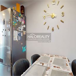 Predaj, trojizbový byt Komárno, Ďulov Dvor, s výhodami rodinného domu - EXKLUZÍVNE HALO REALITY