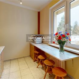 REZERVOVANÉ - Predaj, dvojizbový byt Zvolen, Zlatý Potok - EXKLUZÍVNE HALO REALITY