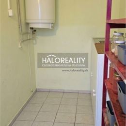Predaj, zariadený trojizbový byt s balkónom Veľký Grob + VIDEOOBHLIADKA