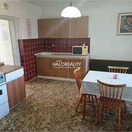 Predaj, rodinný dom Olcnava - ZNÍŽENÁ CENA - EXKLUZÍVNE HALO REALITY
