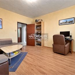 Predaj, trojizbový byt Levice, Vinohrady, praktická dispozícia, pokojné bývanie, možnosť kúpiť aj so